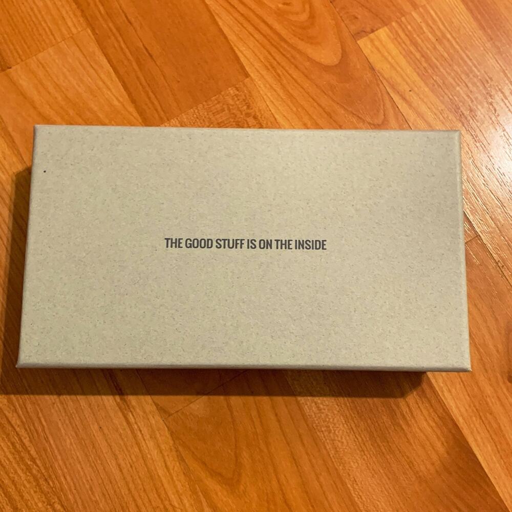 The‎ Good stuff in on the inside hard box